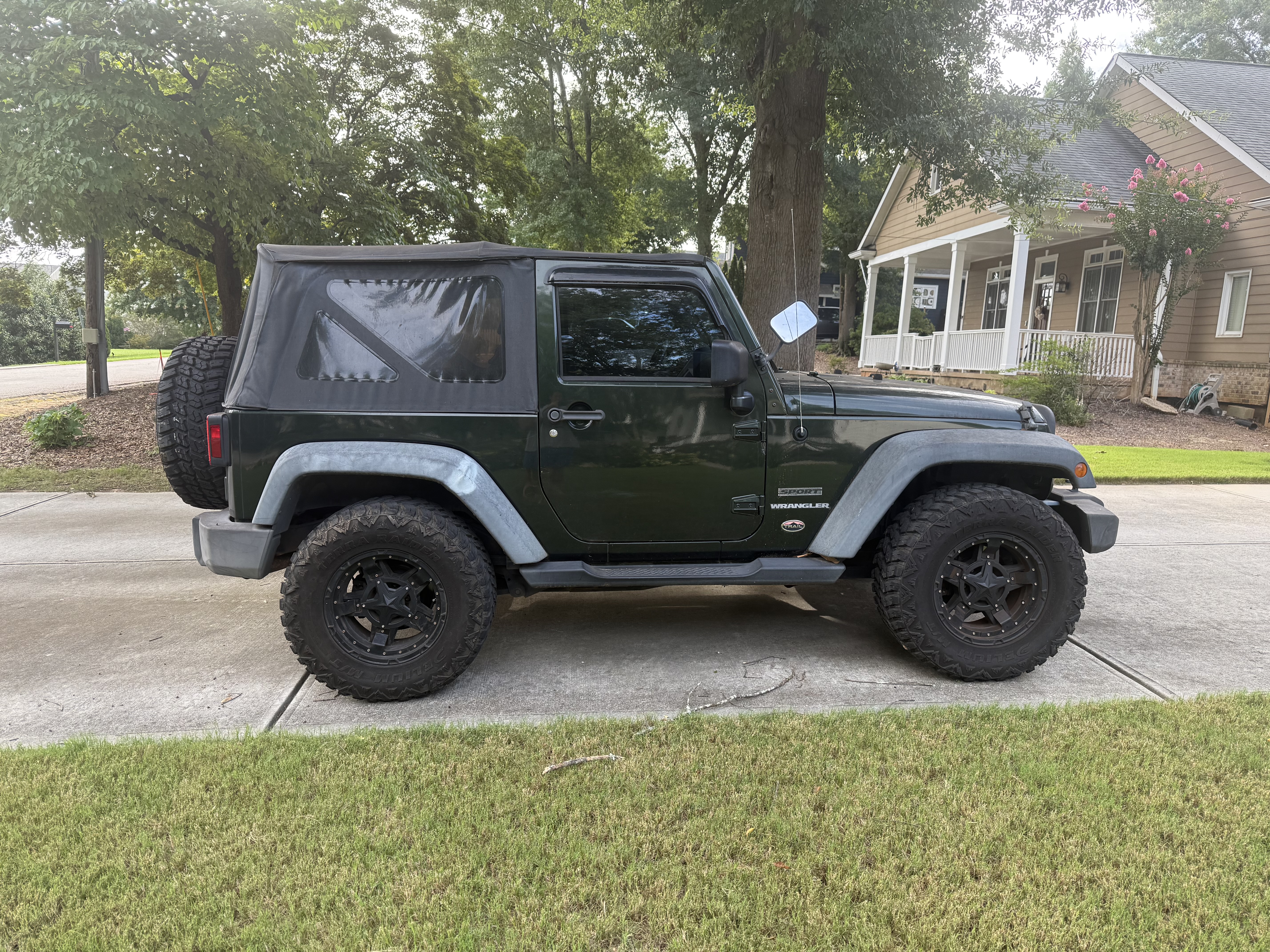 Used 2010 Jeep Wrangler Sport AWD/4WD image 6