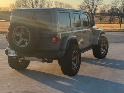 Used 2022 Jeep Wrangler Unlimited Rubicon image 6