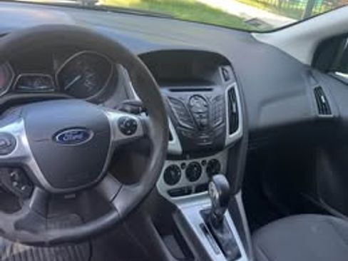 Used 2014 Ford Focus SE FWD image 4