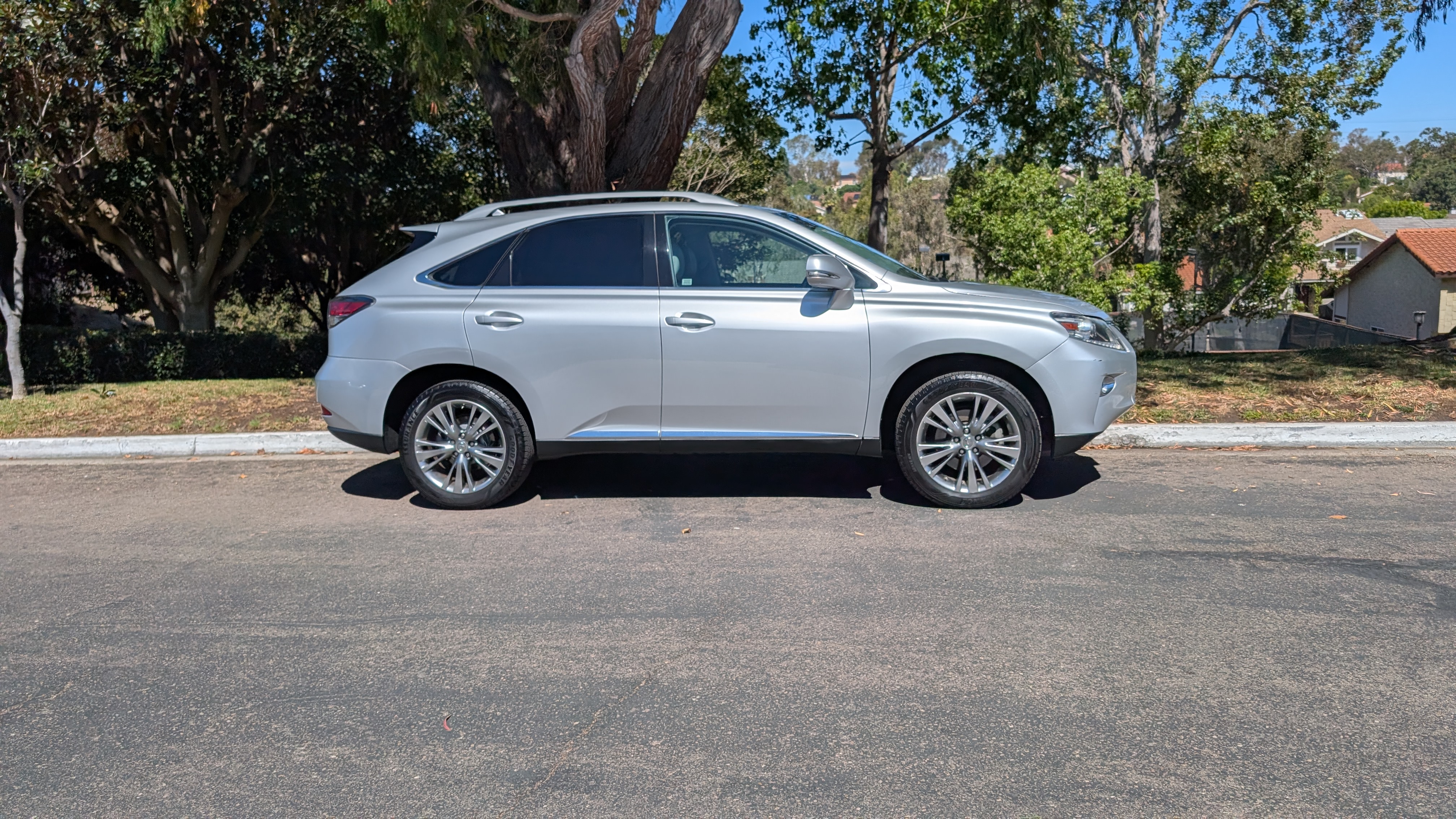 Used 2013 Lexus RX 350 FWD w/ Premium Pkg image 4