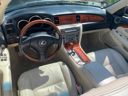 Used 2006 Lexus SC 430 Convertible RWD image 11