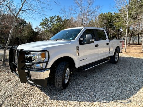 Used 2020 Ford F250 XL w/ STX Appearance Package image 4