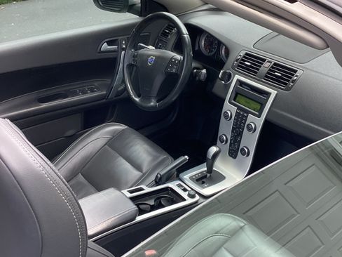 Used 2013 Volvo C70 T5 FWD image 9