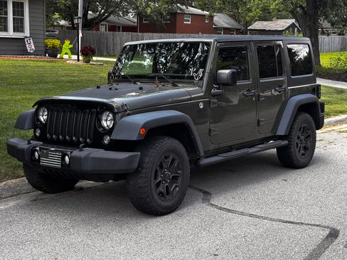 Used 2015 Jeep Wrangler Unlimited Sport image 6