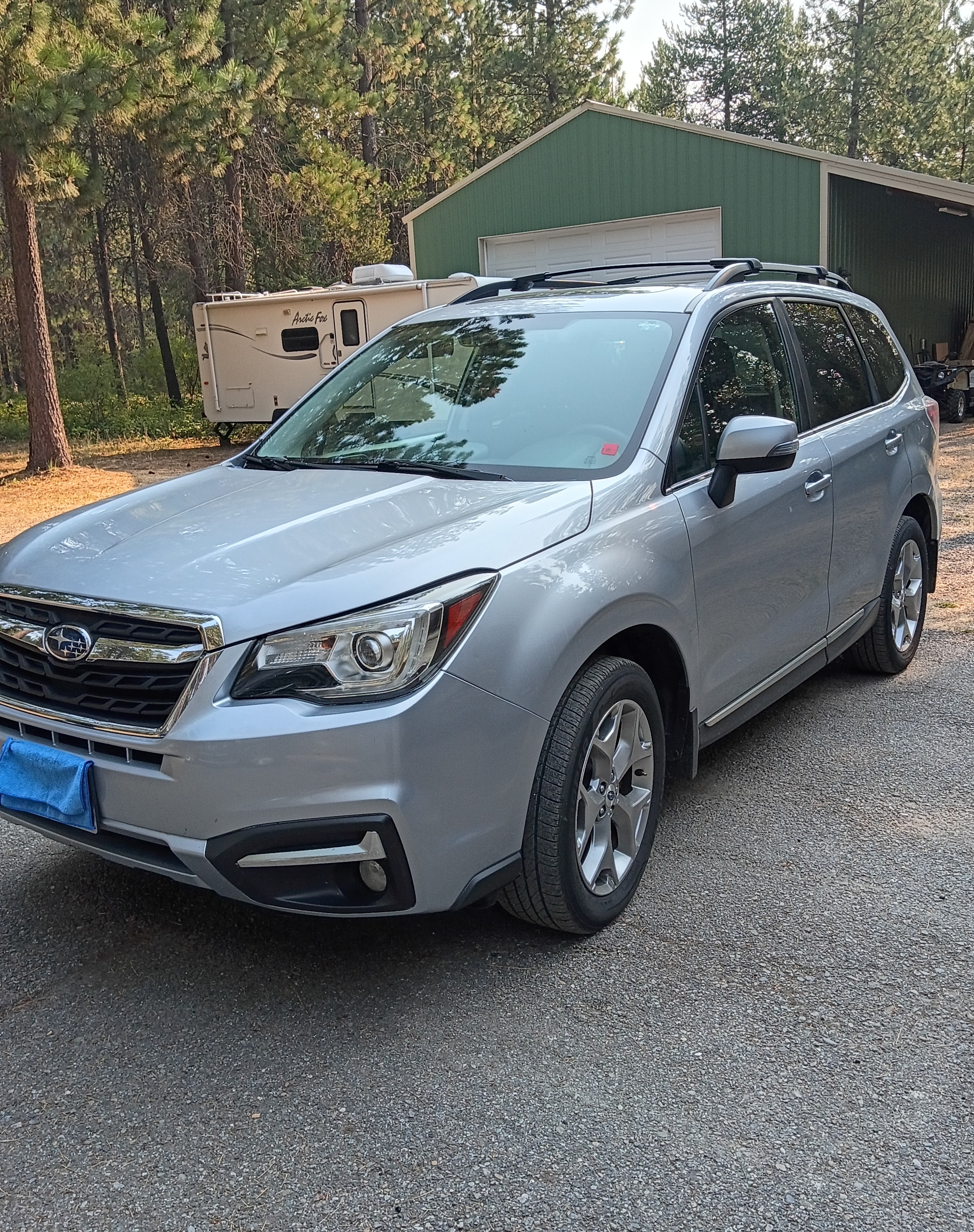 Used 2017 Subaru Forester 2.5i Touring AWD/4WD image 4