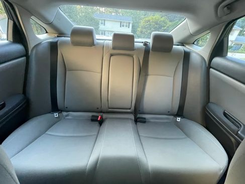 Used 2018 Honda Civic EX-T image 9