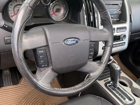 Used 2010 Ford Edge Limited FWD image 9