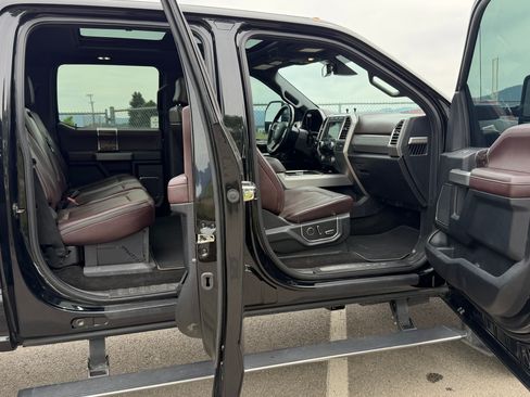 Used 2017 Ford F450 Platinum w/ Platinum Ultimate Package AWD/4WD image 13