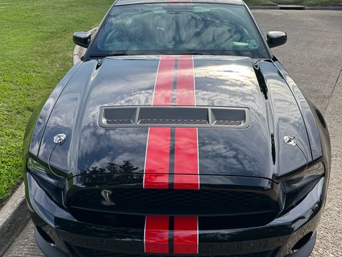 Used 2011 Ford Mustang Shelby GT500 w/ SVT Performance Pkg image 2