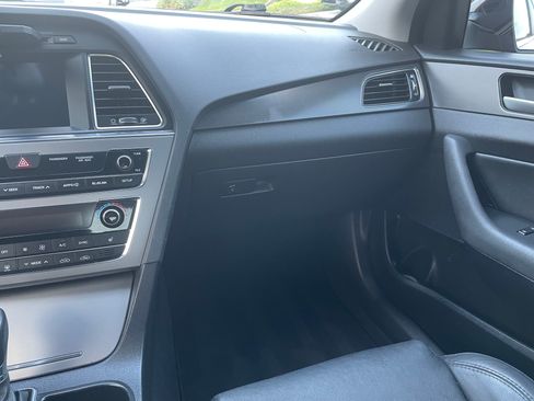 Used 2016 Hyundai Sonata Sport w/ Option Group 02 image 10