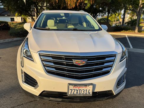 Used 2017 Cadillac XT5 Luxury w/ Driver Awareness Package image 10