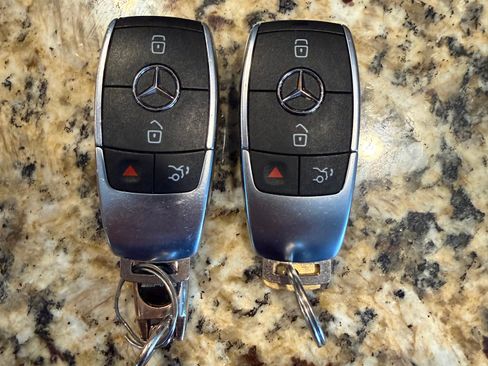 Used 2020 Mercedes-Benz CLA 250 4MATIC image 6