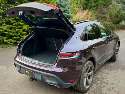 Used 2024 Porsche Macan image 8