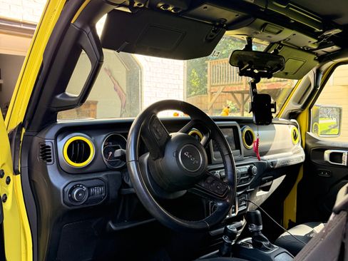 Used 2022 Jeep Wrangler Sport AWD/4WD image 5