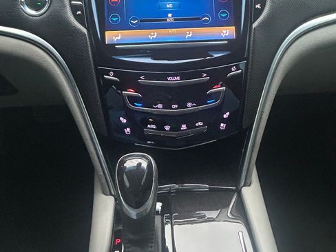 Used 2015 Cadillac XTS Premium image 4