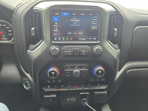 Used 2021 Chevrolet Silverado 2500 LTZ w/ LTZ Plus Package image 23