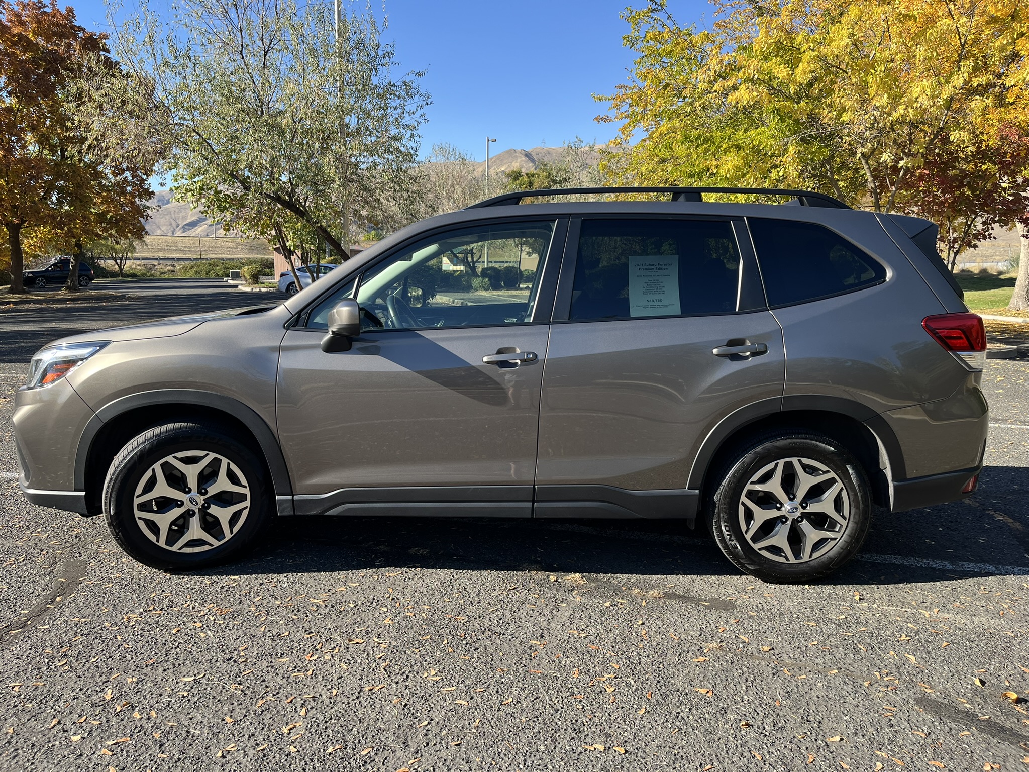 Used 2021 Subaru Forester Premium AWD/4WD image 1