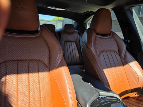 Used 2021 Maserati Ghibli Trofeo image 9