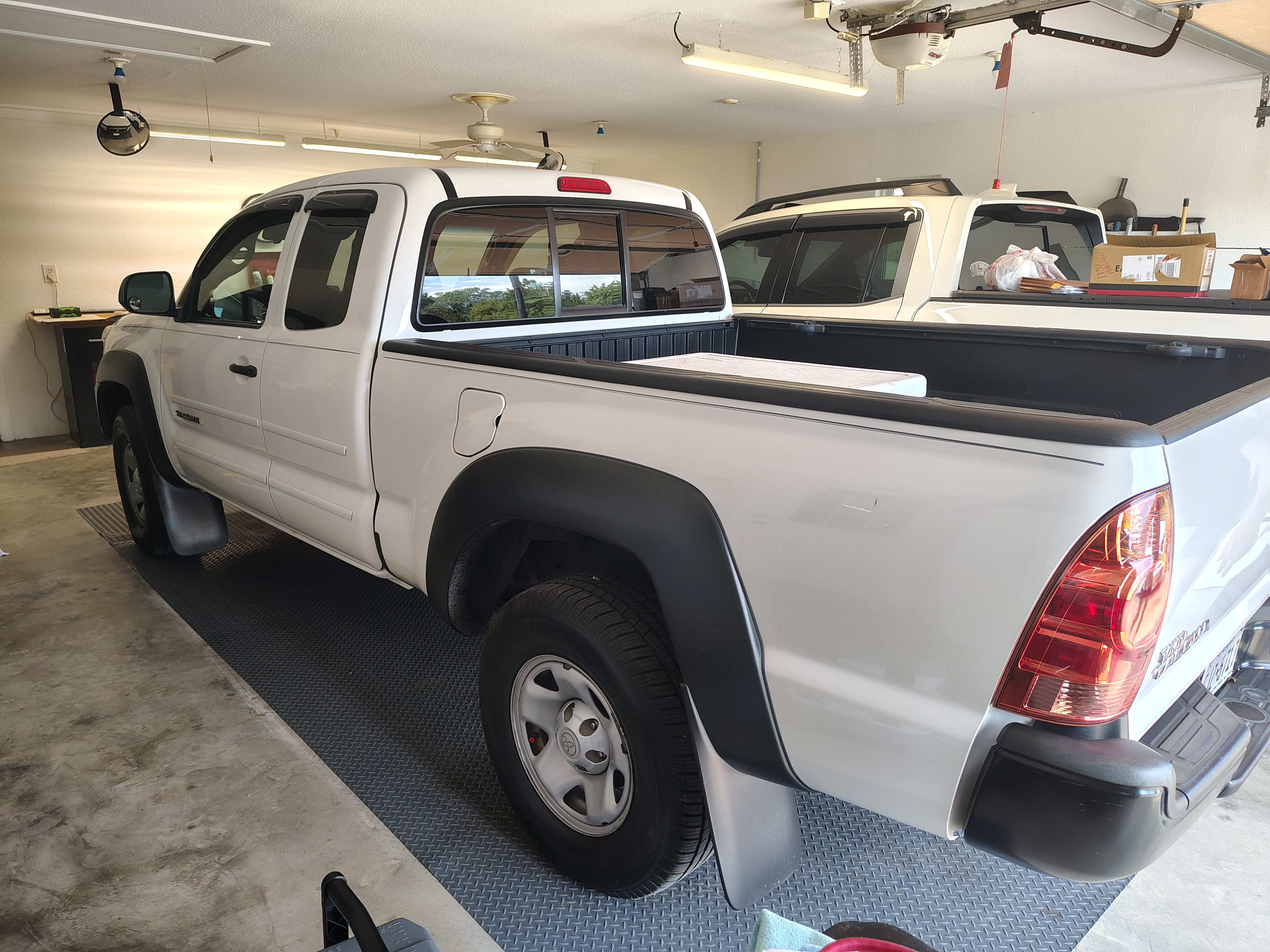 Used 2015 Toyota Tacoma PreRunner w/ Convenience Package RWD image 1