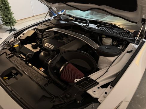 Used 2017 Ford Mustang GT w/ GT Performance Package image 18