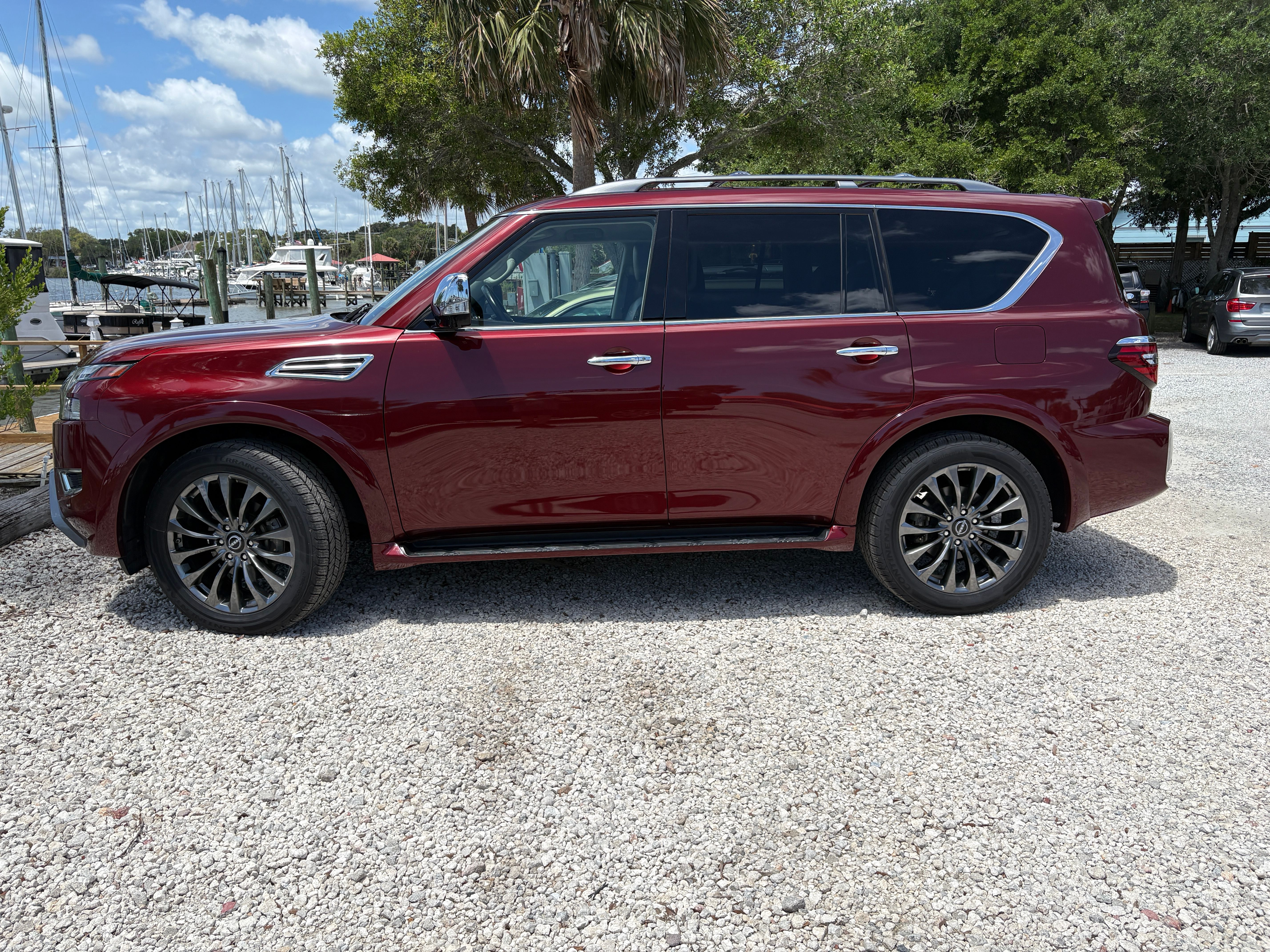 Used 2024 Nissan Armada Platinum w/ Cargo Package AWD/4WD image 1