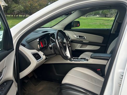 Used 2017 GMC Terrain SLT w/ Open Road Package FWD image 5