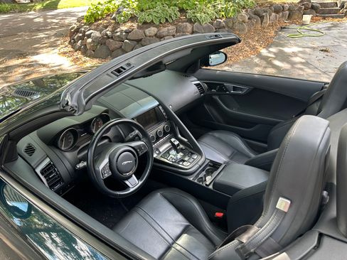 Used 2014 Jaguar F-TYPE Convertible RWD image 2