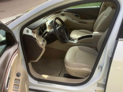 Used 2011 Buick LaCrosse CXS w/ Driver Confidence Package FWD image 11