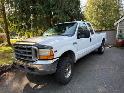 Used 2001 Ford F250 4x4 SuperCab Super Duty image 1