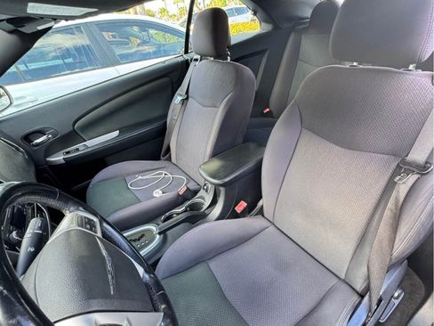 Used 2012 Chrysler 200 Touring image 9