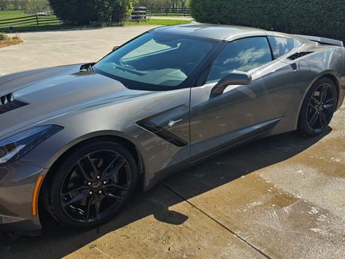Used 2015 Chevrolet Corvette Stingray Coupe image 11