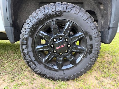 Used 2024 GMC Sierra 2500 AT4 w/ AT4 Premium Plus Package AWD/4WD image 15