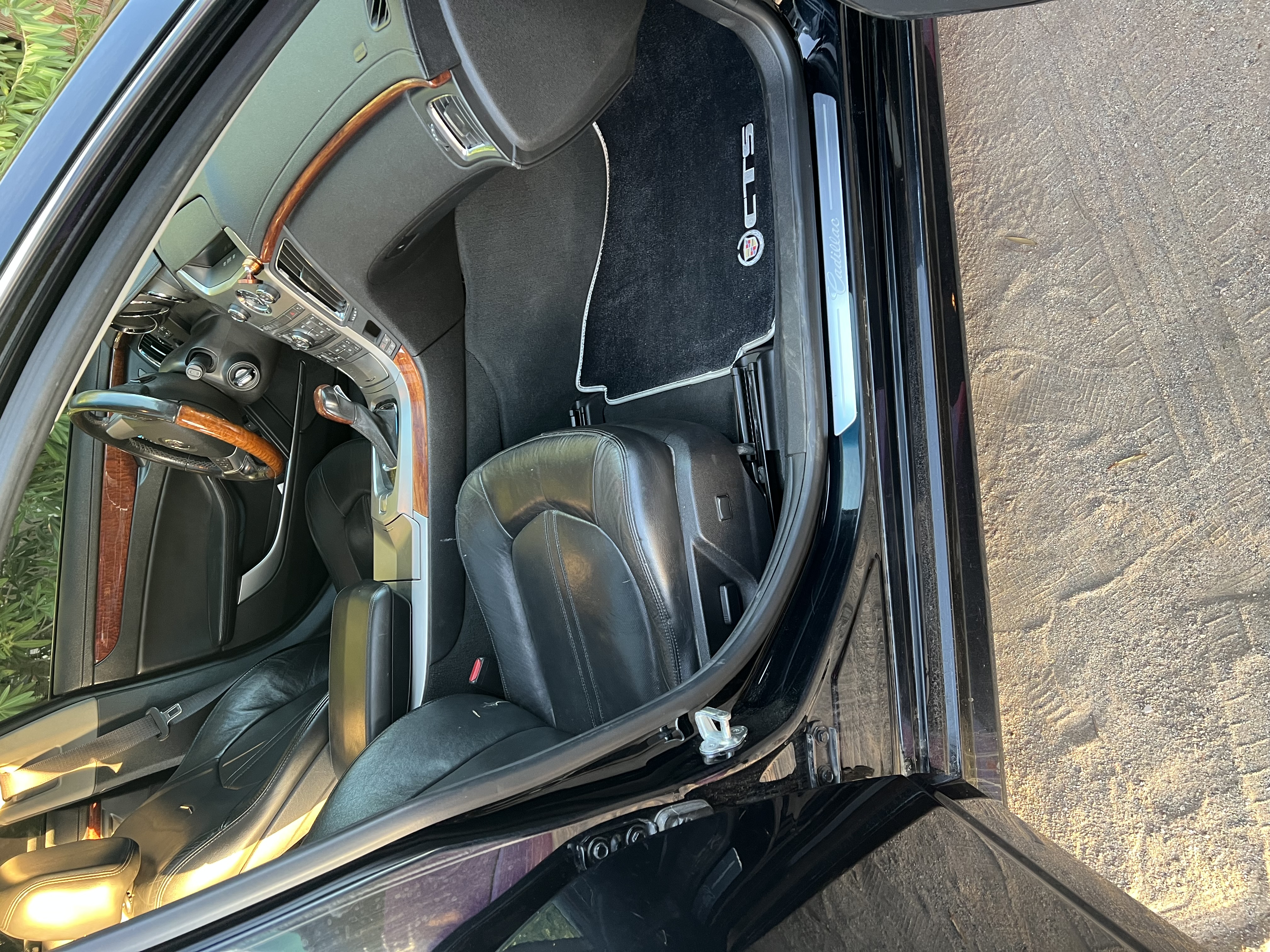 Used 2010 Cadillac CTS Premium RWD image 20
