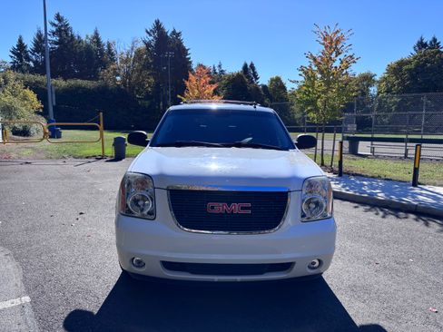 Used 2007 GMC Yukon SLT w/ SLT Preferred Equipment Group AWD/4WD image 5