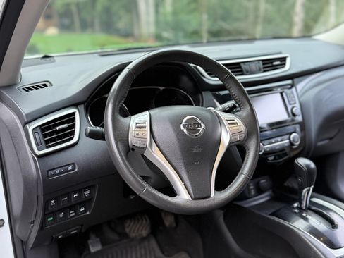 Used 2015 Nissan Rogue SL w/ SL Premium Package image 9