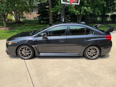 Used 2015 Subaru WRX STI Limited AWD/4WD image 2