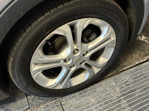 Used 2018 Chevrolet Bolt LT image 18