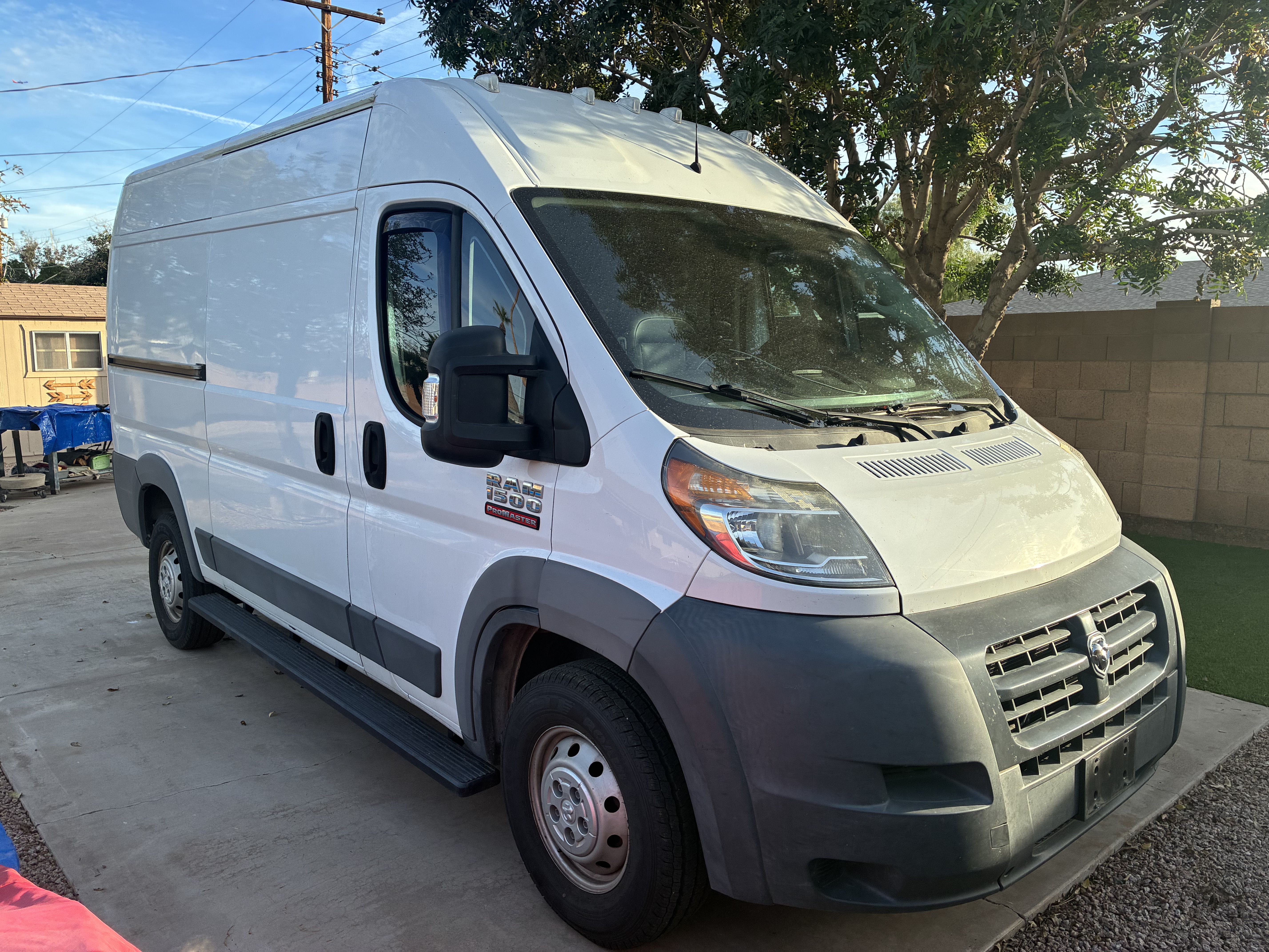 Used 2018 RAM ProMaster 1500 FWD image 1