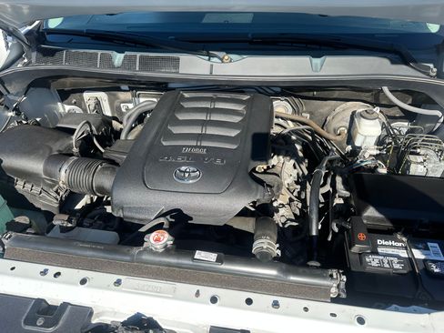 Used 2019 Toyota Tundra SR5 image 10