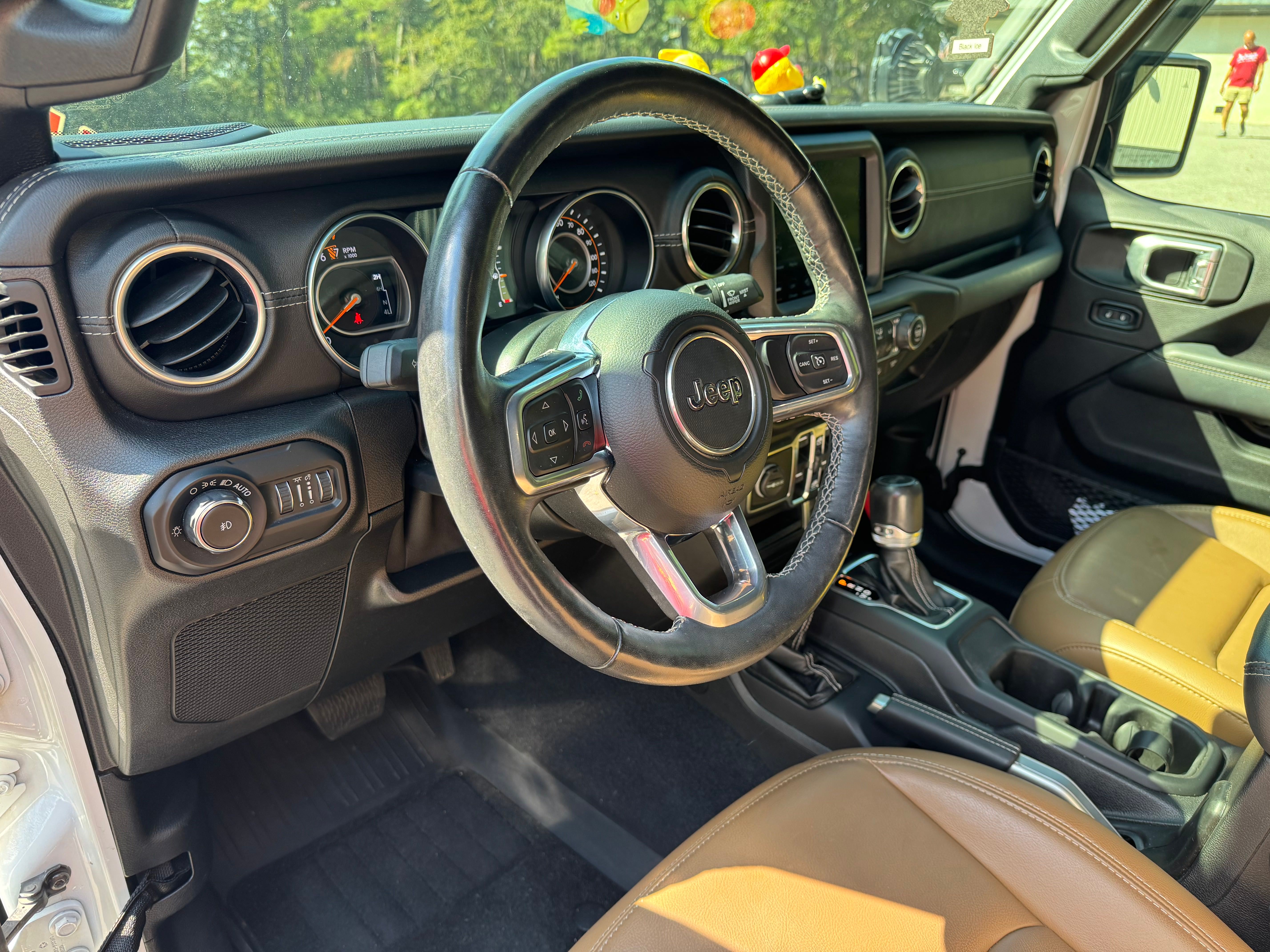 Used 2021 Jeep Wrangler Unlimited Sahara AWD/4WD image 19