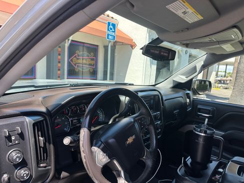 Used 2018 Chevrolet Silverado 1500 LT w/ All Star Edition AWD/4WD image 5