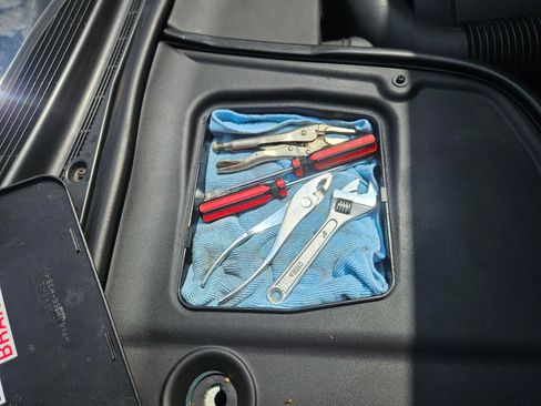 Used 2002 Jaguar XJ8 image 17