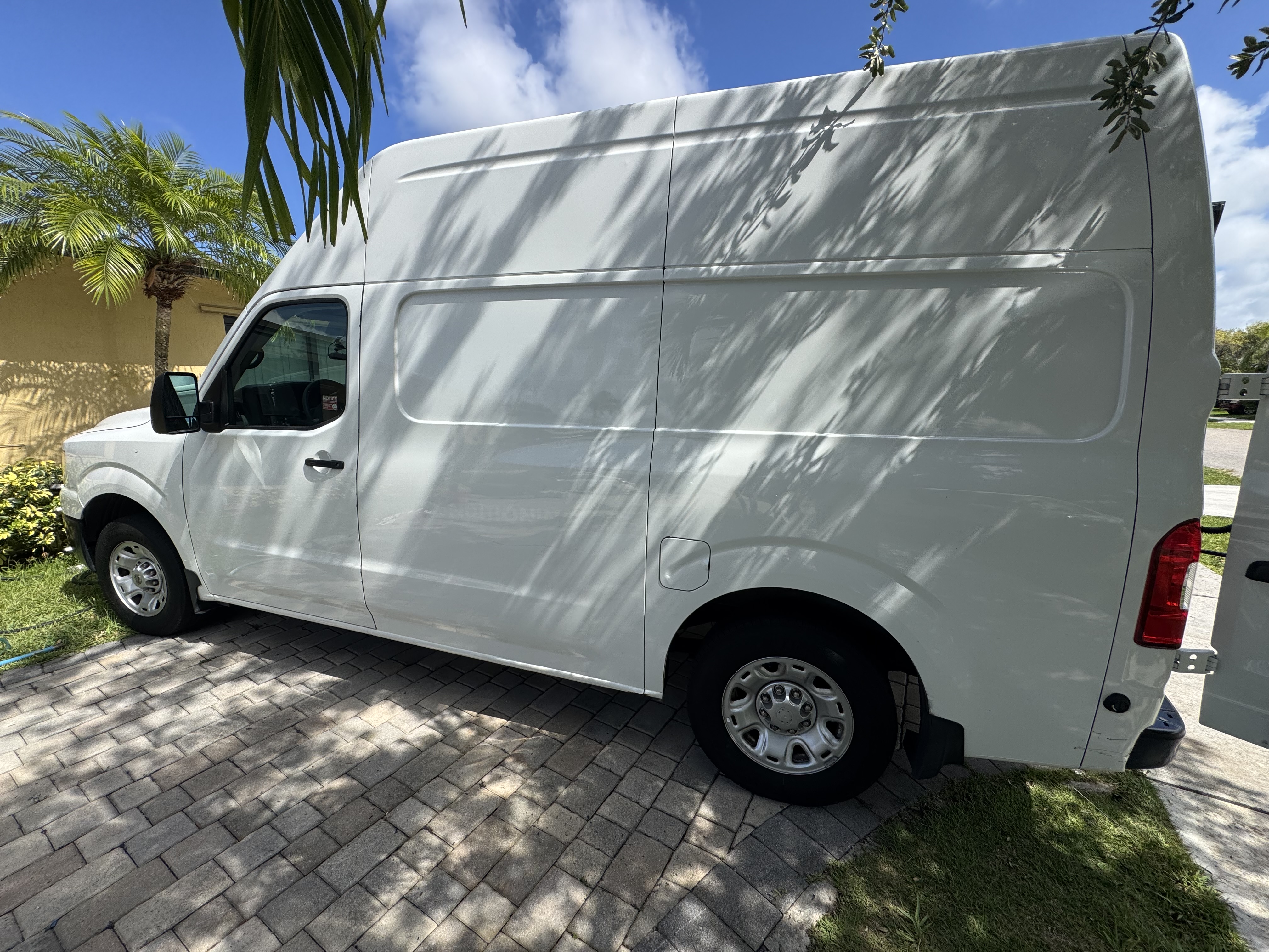 Used 2019 Nissan NV 2500 SV w/ Navigation Package RWD image 2