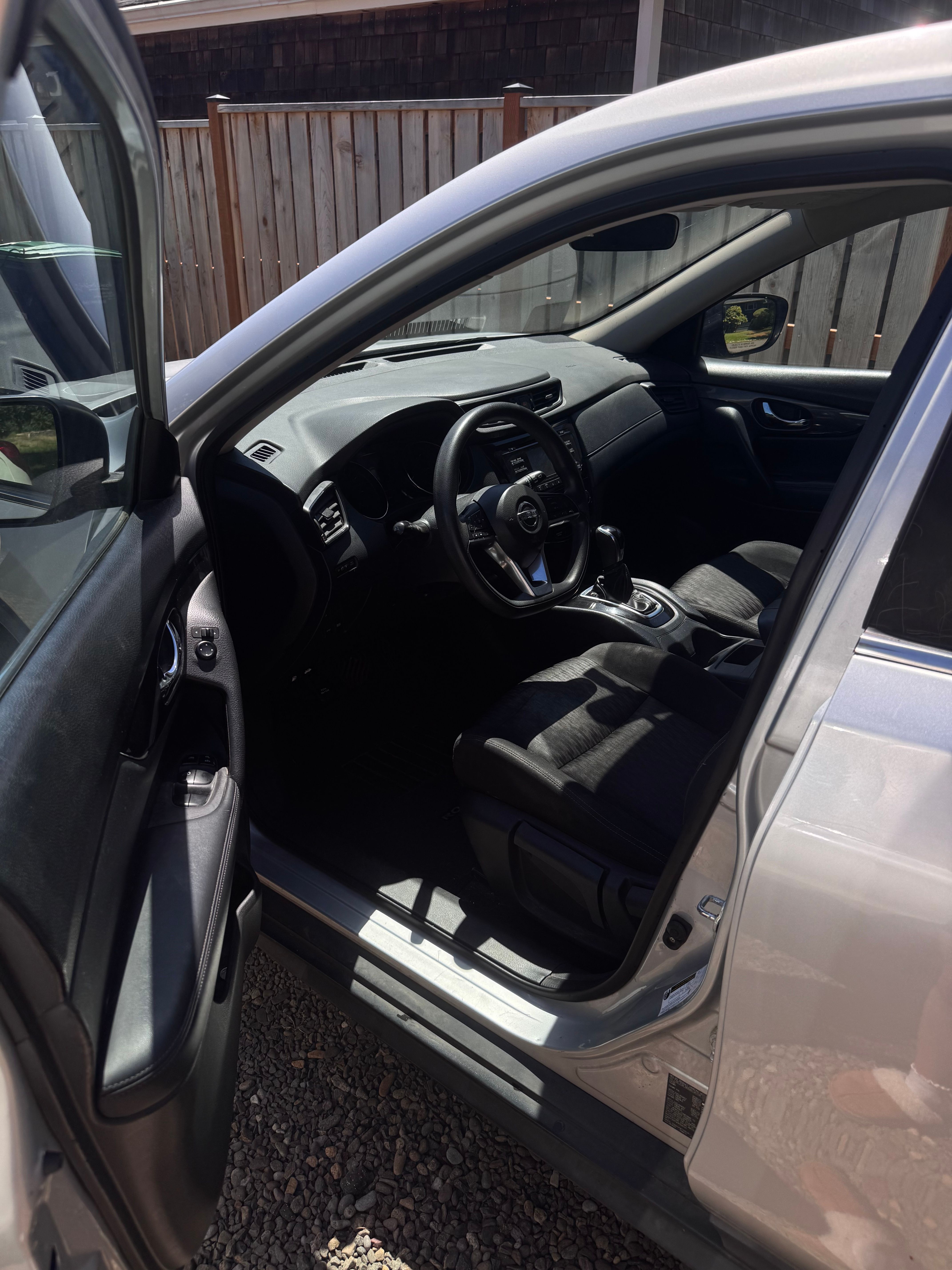 Used 2017 Nissan Rogue S FWD image 12