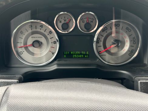 Used 2010 Ford Edge Limited FWD image 8
