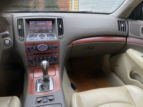 Used 2009 INFINITI G37 x Sedan w/ Premium Pkg image 12