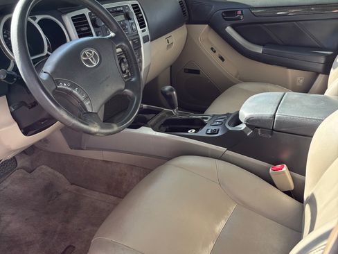 Used 2005 Toyota 4Runner Limited image 14