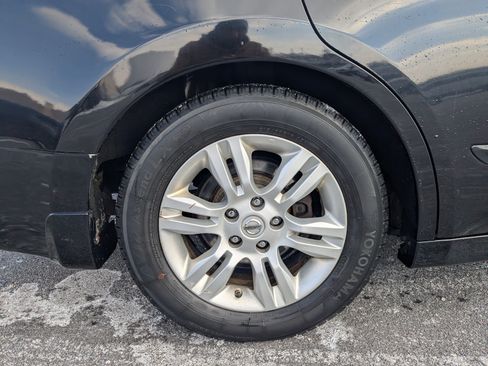 Used 2011 Nissan Altima 2.5 S w/ Special Edition Pkg image 10