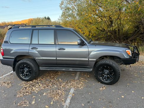 Used 2003 Toyota Land Cruiser image 2