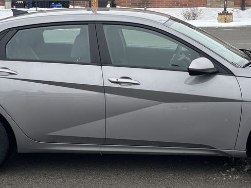 Used 2024 Hyundai Elantra SEL image 5